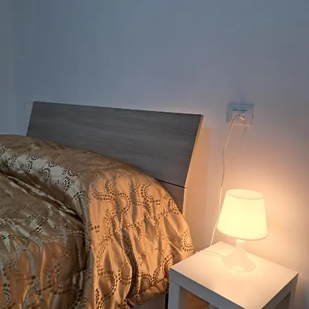 A Casa Di Andrea Francesco דירה פונדי