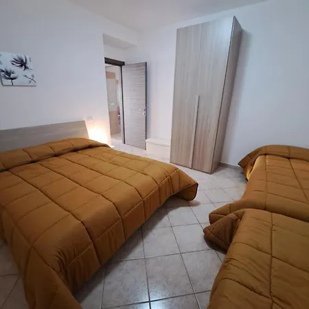 A Casa Di Andrea Francesco Апартаменты Фонди