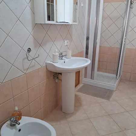 דירה A Casa Di Andrea Francesco פונדי